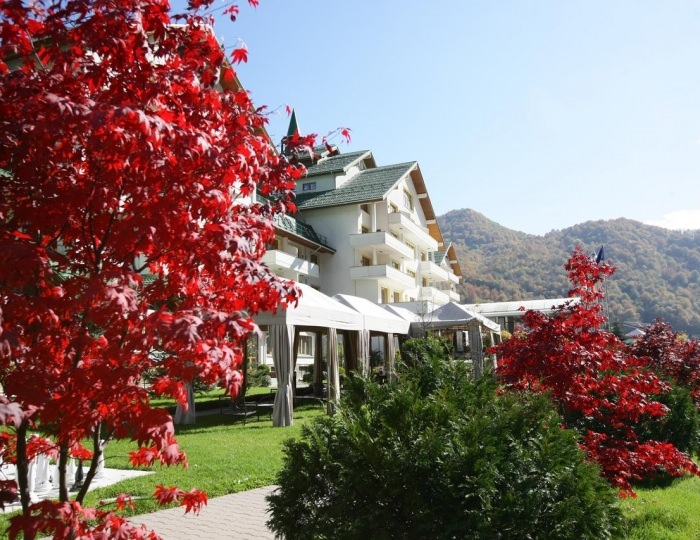 Контакты - Курортный комплекс Гранд Отель Поляна / Grand Hotel Polyana Контакты - Курортный комплекс Гранд Отель Поляна / Grand Hotel Polyana